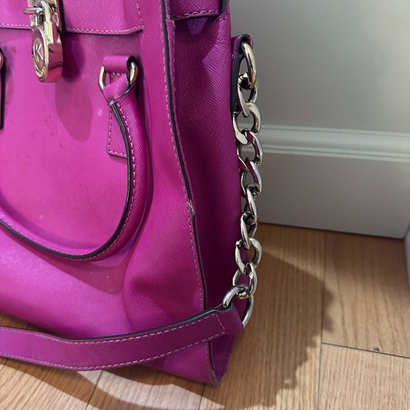 Authentic Michael Kors Pink Purse Shoulder Bag - Picture 3 of 10